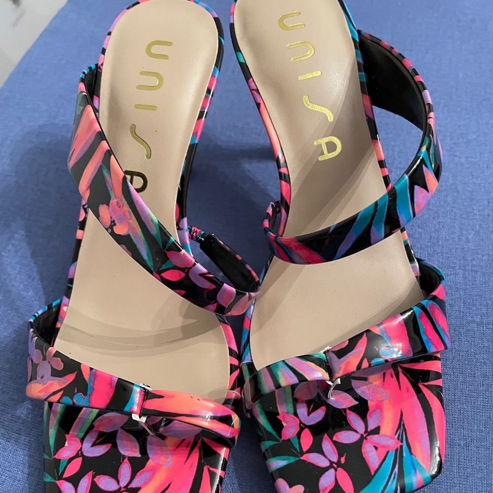Unisa thong Sandal   Multi color Size 6